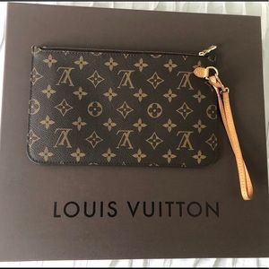 Authentic Louis Vuitton Pochette
